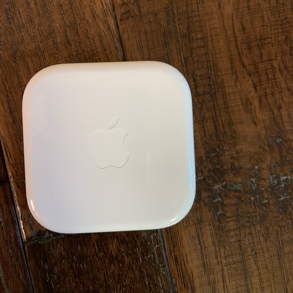 Apple Genuine EarPods - Picture 2 of 4